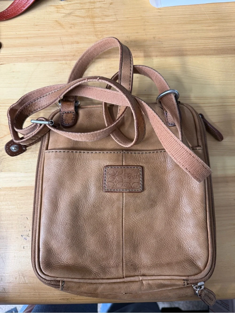 Fossil Vintage Pebbled Leather Crossbody Organizer Purse Cognac Brown Tan Bag